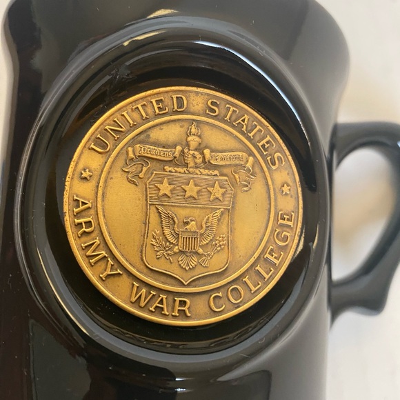 United States Army War College Black Mug with Emblem - Picture 5 of 9